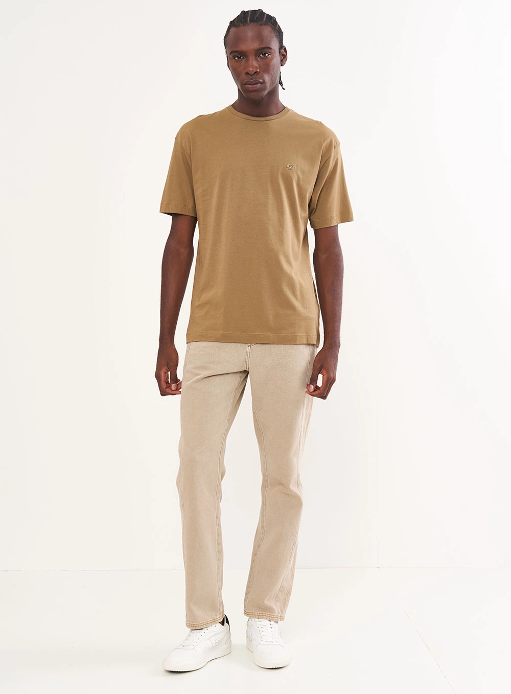 Camiseta Masculina Essencial Monograma Marrom
