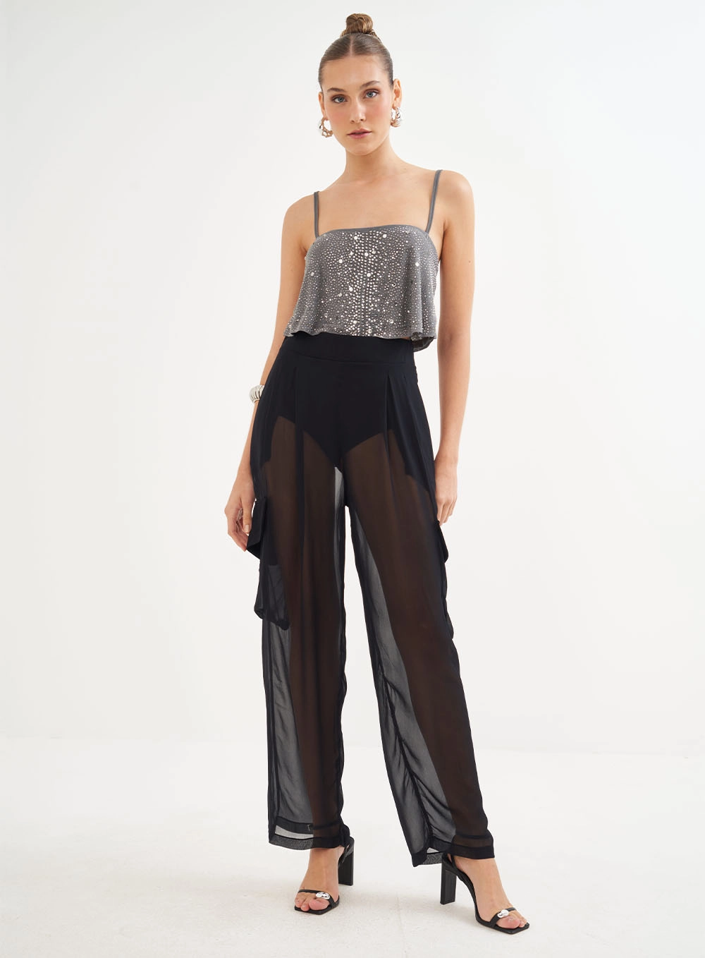 Blusa Tule Com Aplicação Cinza