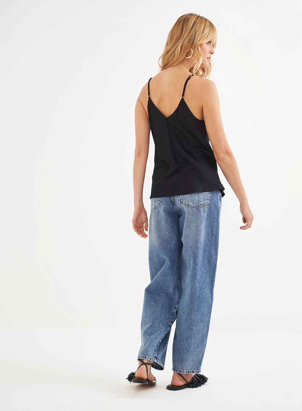 Blusa Solta Mangas Finas Preto