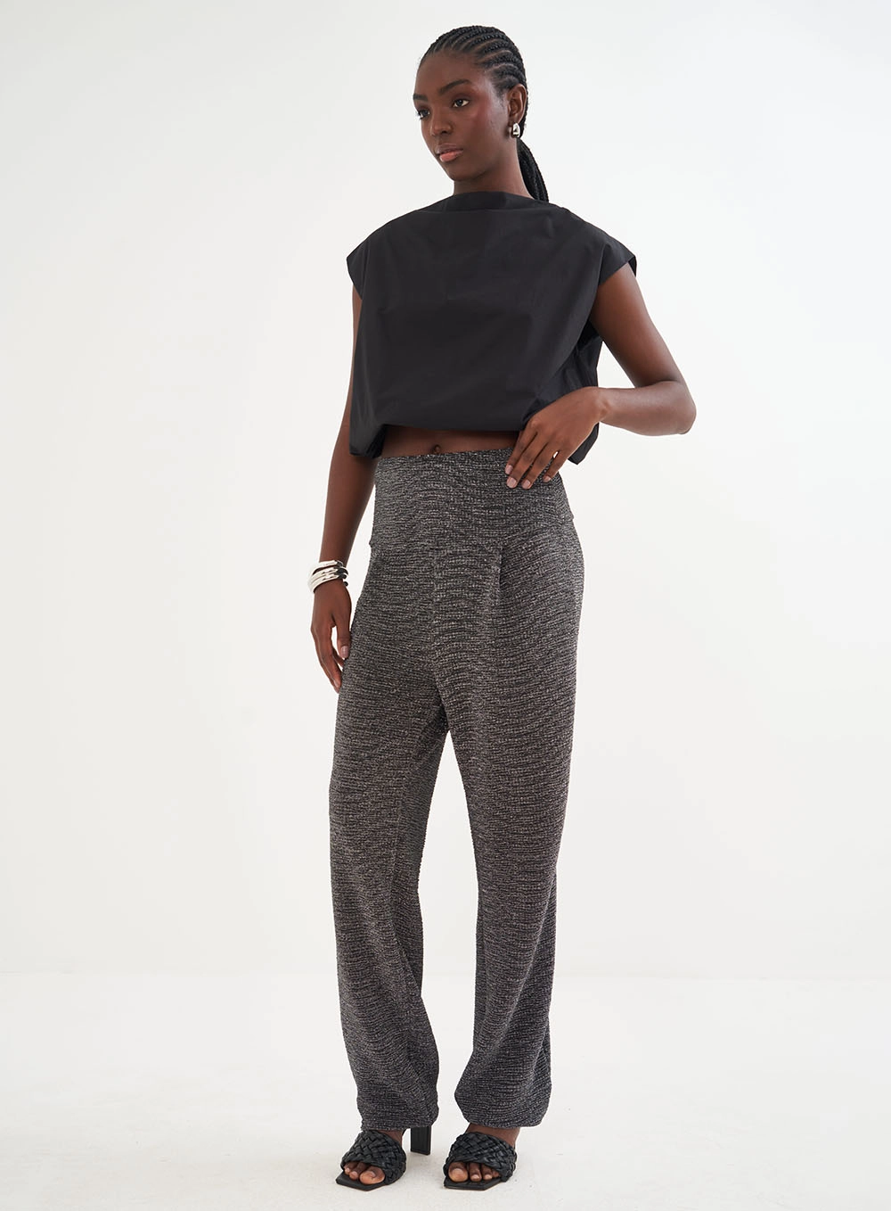Blusa Comfort Balonê Encurtada Preto