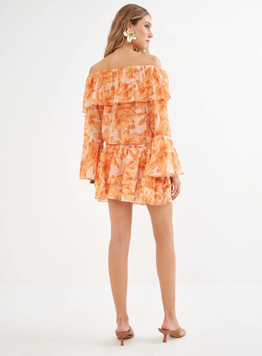 Blusa Estampada Ombro A Ombro Com Babados Estampados