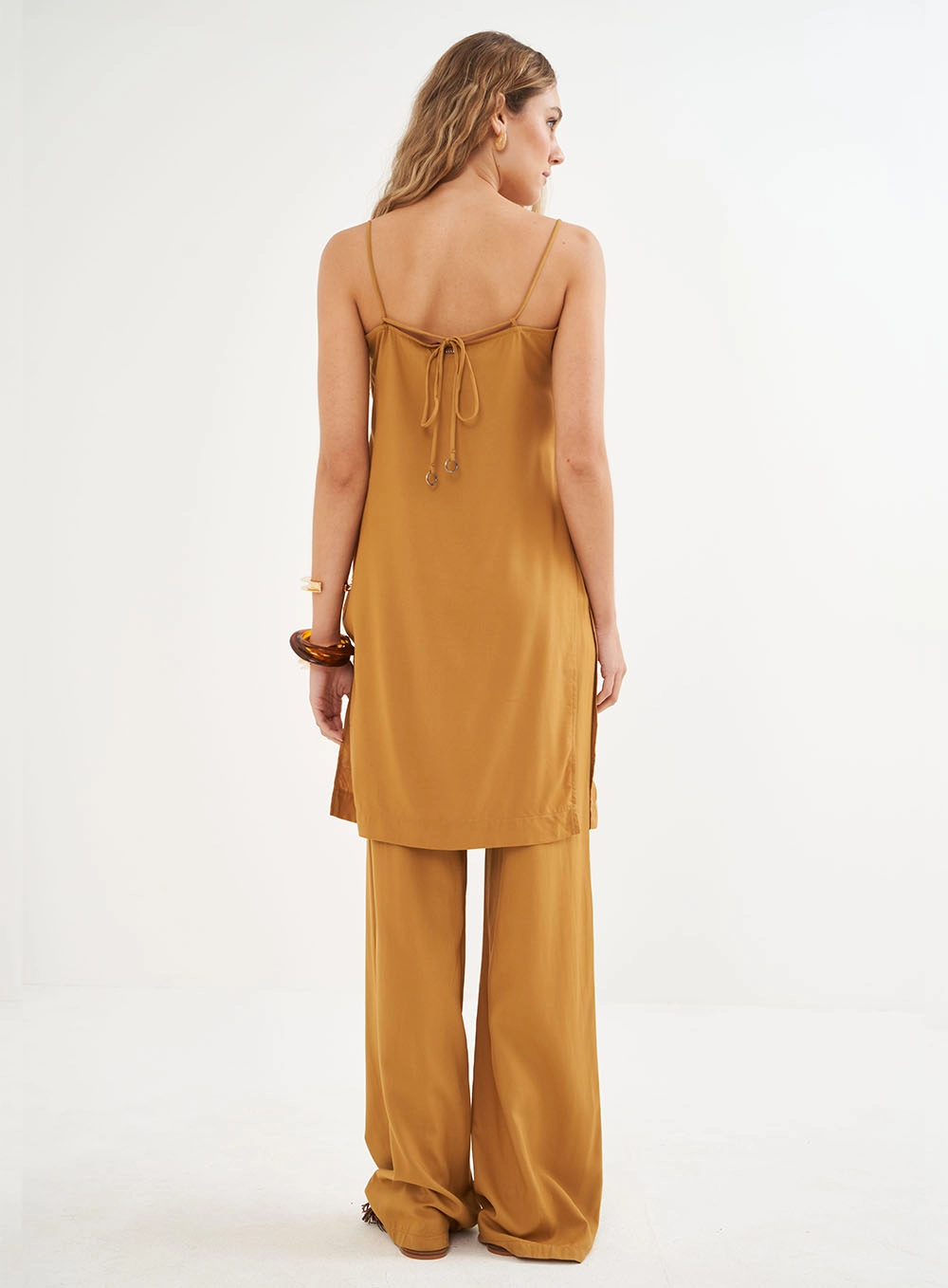 Blusa Comfort Max Alongada - Riviera Marrom Ebbela