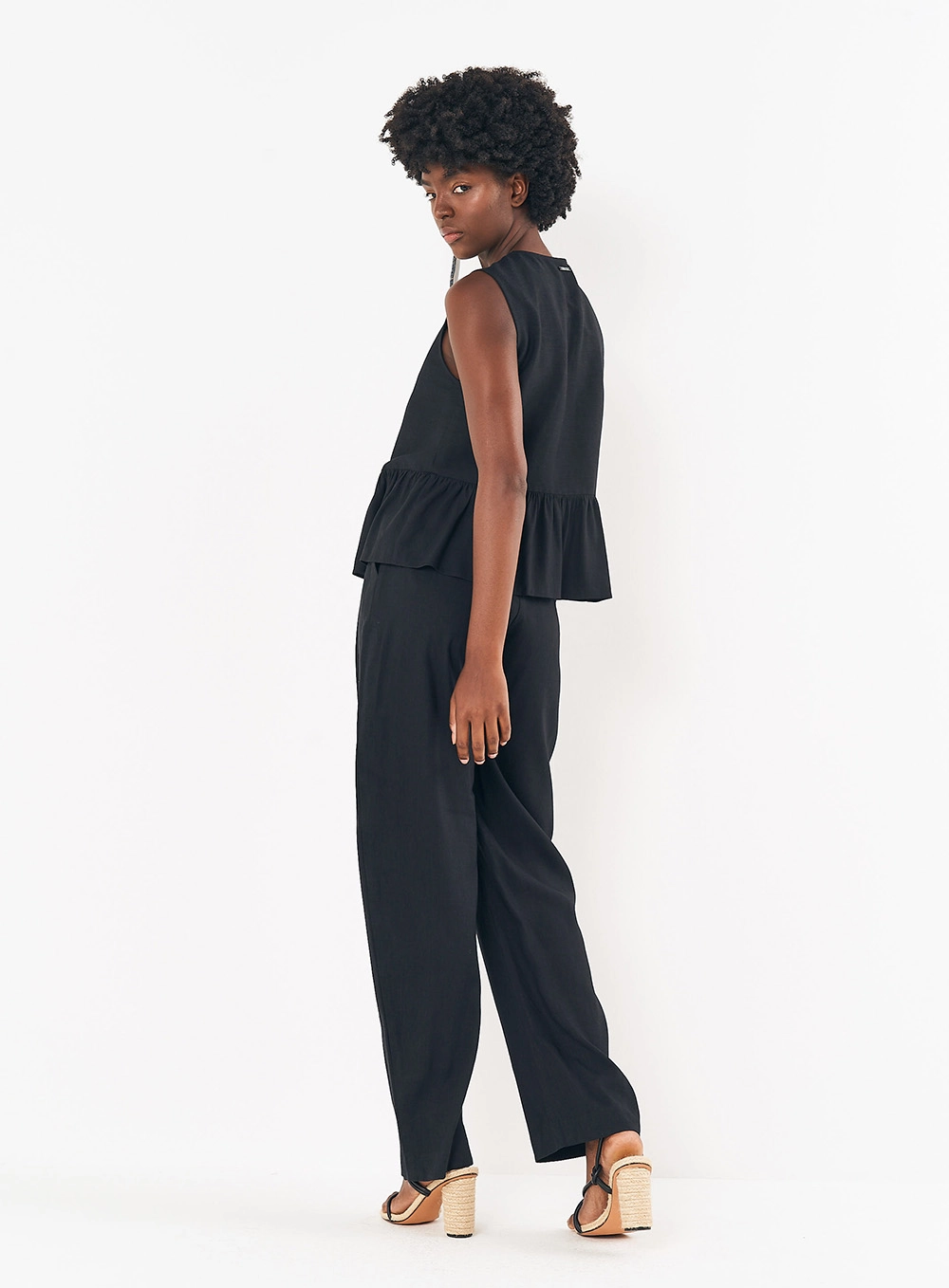 Blusa Linho Com Babados E Amarração Frontal Preto