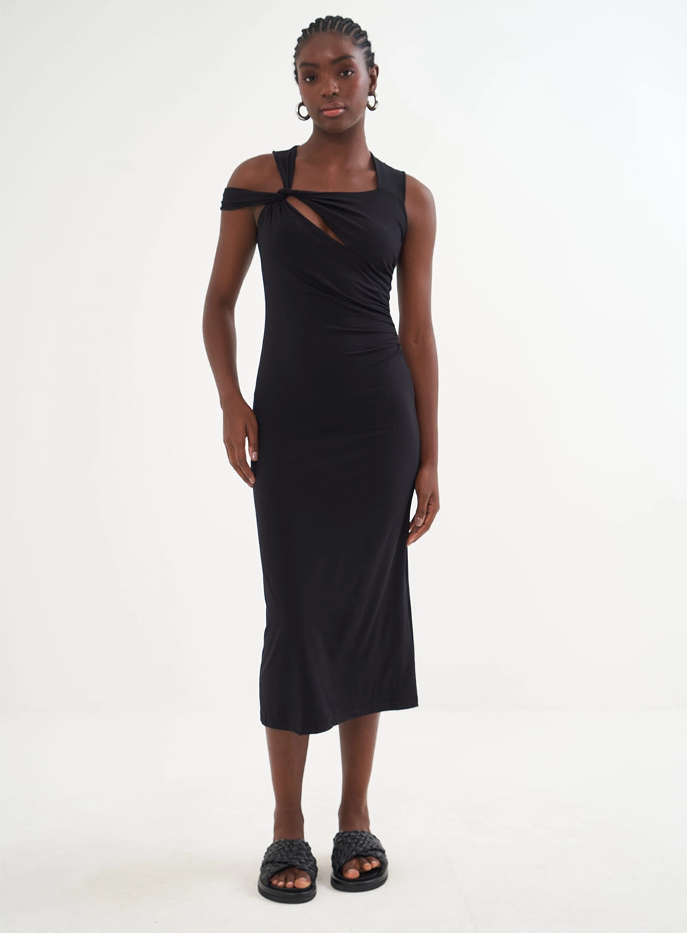 Vestido Justo Com Drapeado Lateral E Assimetria Preto