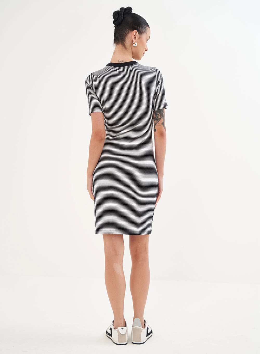 Vestido Listrado Justo Estampados