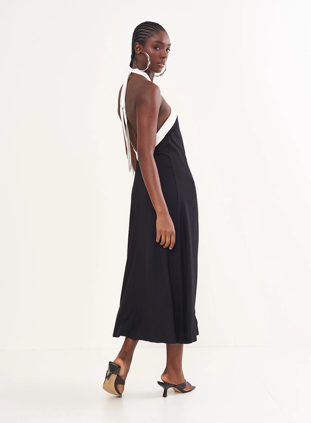 Vestido Midi Halter Com Amarração Preto