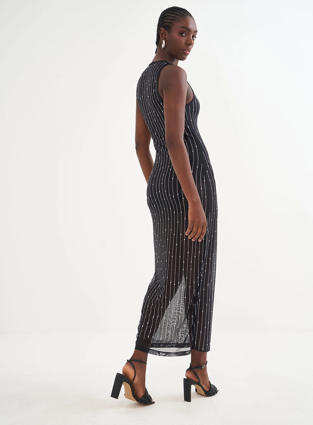 Vestido Midi Justo Tule Com Aplicação Preto