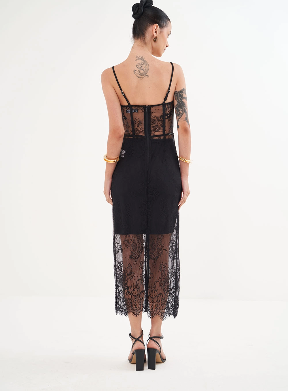 Vestido Midi Em Renda Com Transparência - Riviera Preto