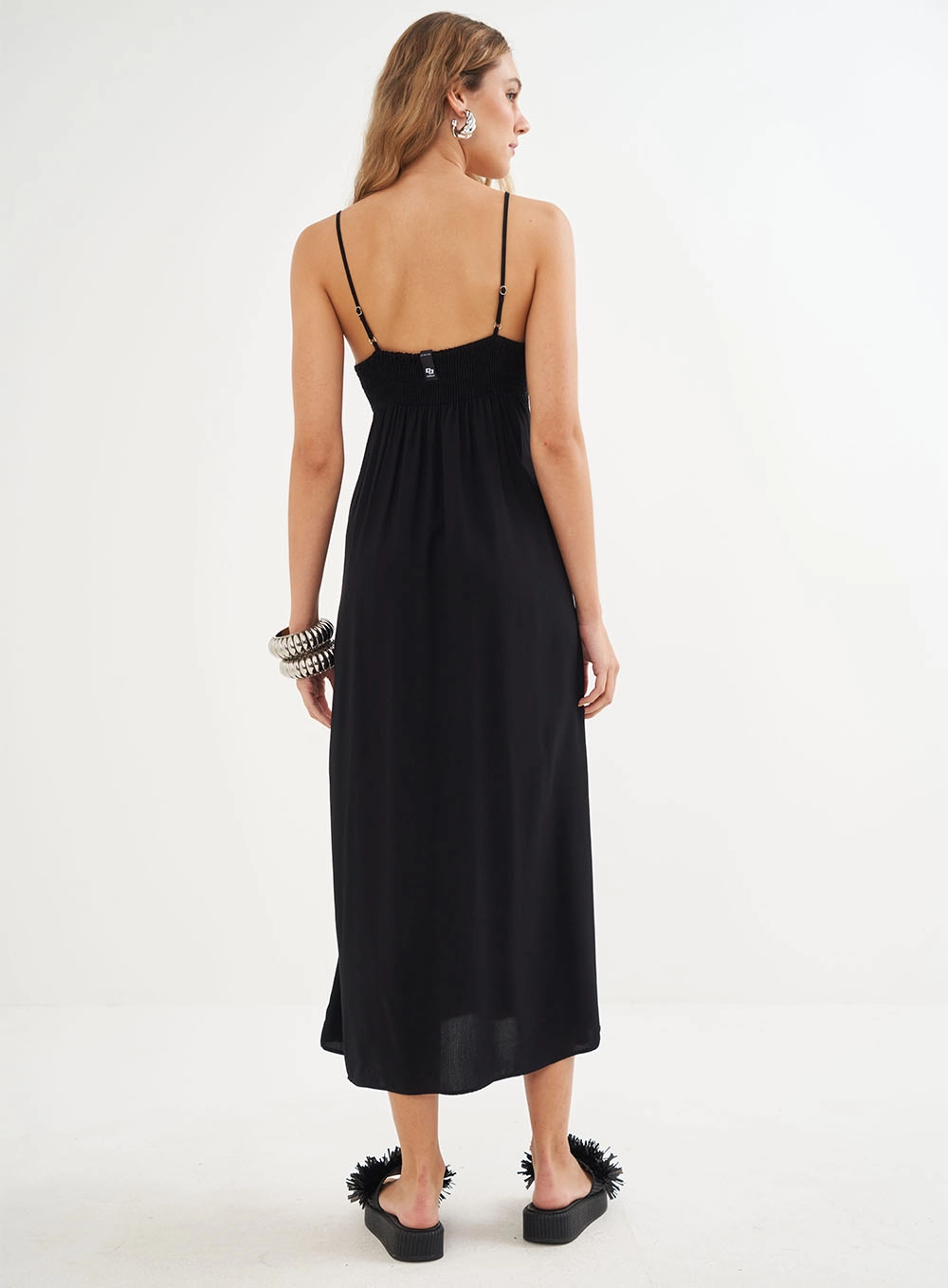 Vestido Midi Acinturado Preto