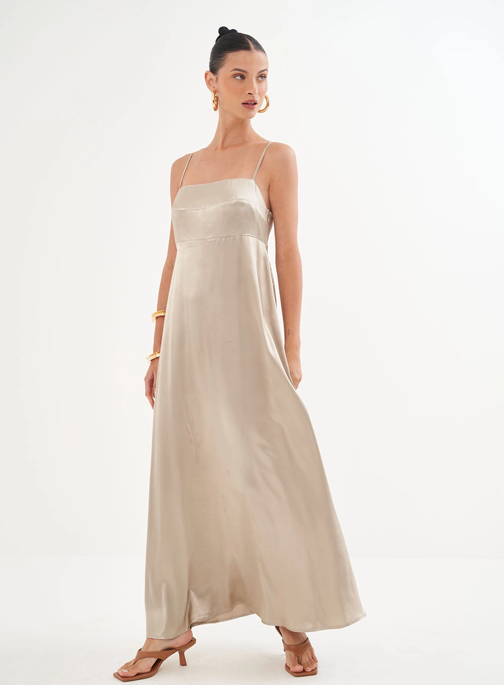 Vestido Longo Acetinado Bege