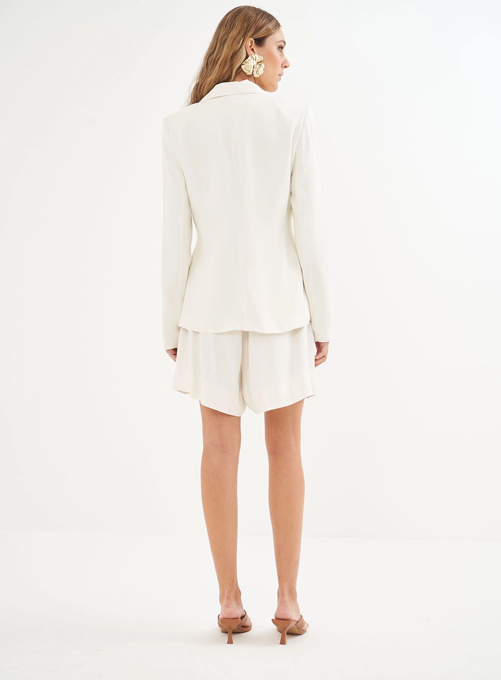 Blazer Feminino Alongado Em Alfaiataria Off Shell