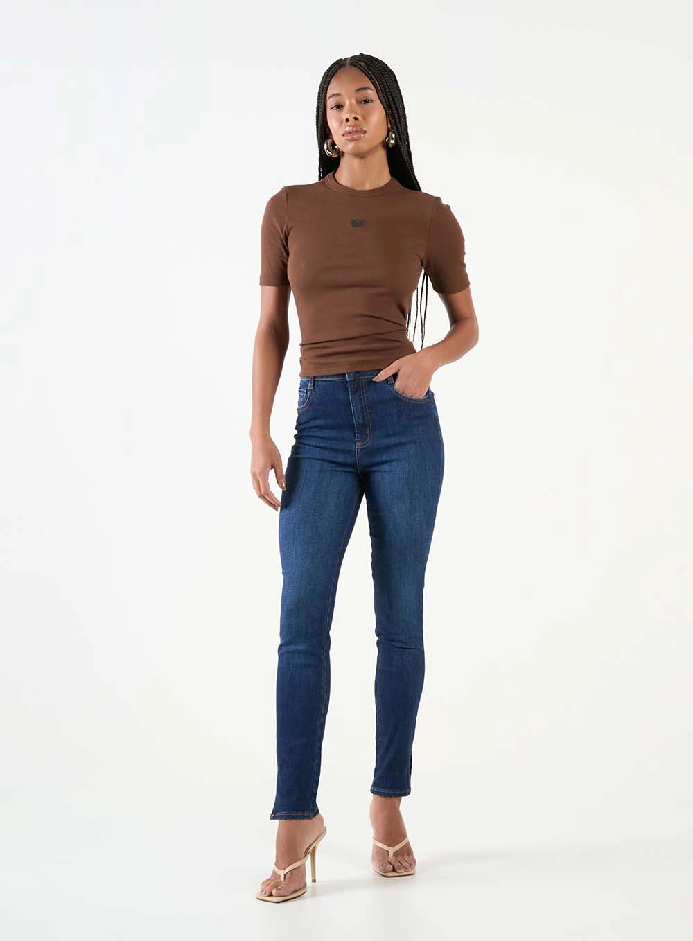 Blusa Slim Canelada Básica Marrom 2