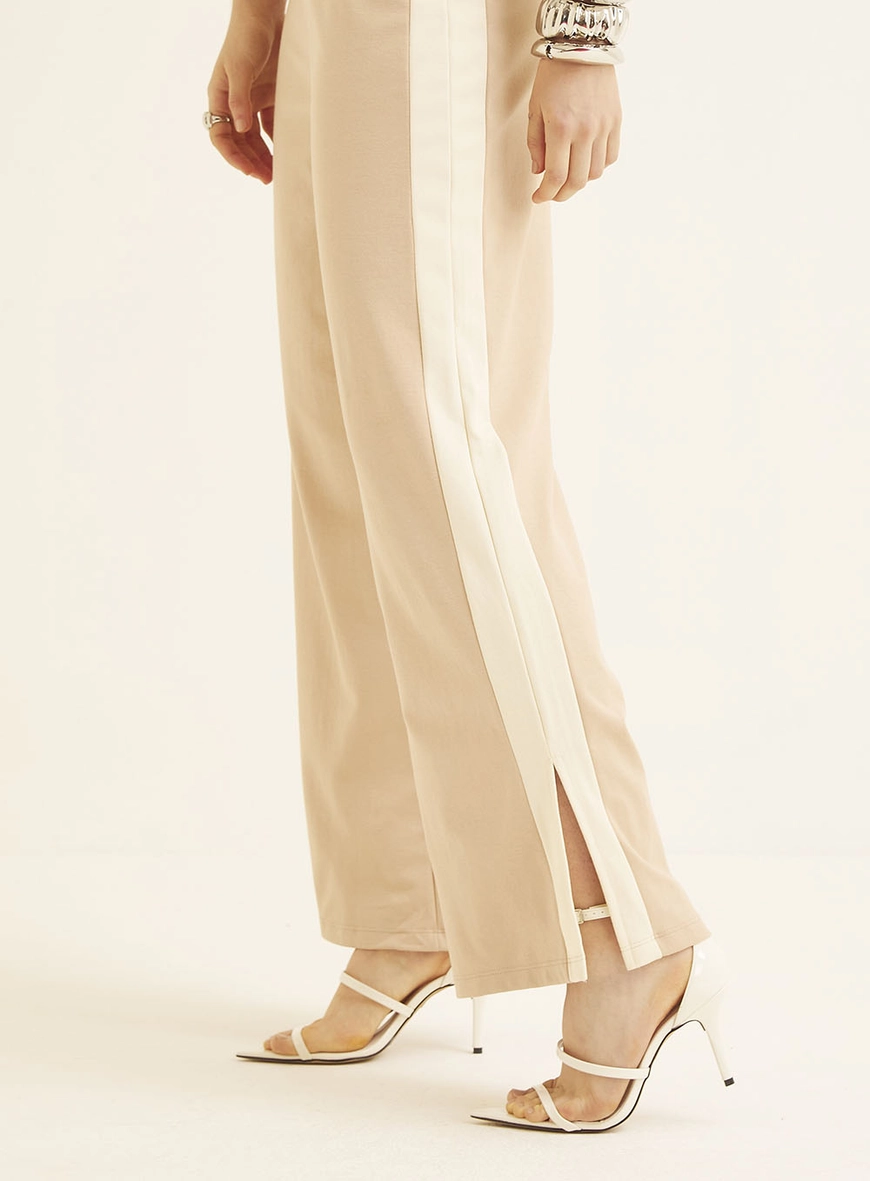 Calça Feminina Comfort Com Detalhes Na Barra Bege 3