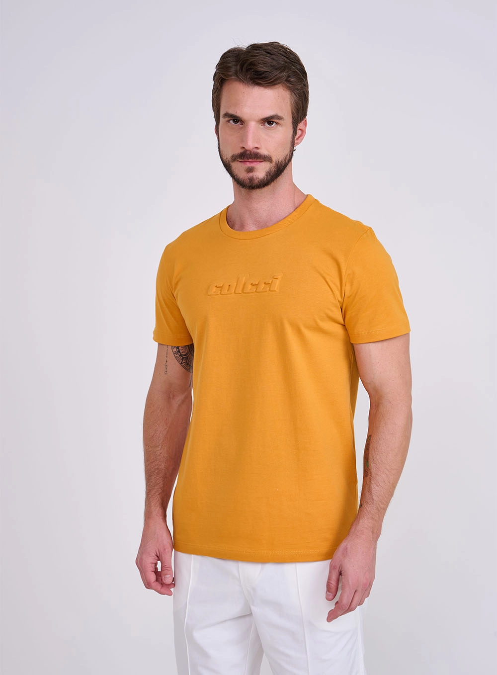 Camiseta Slim Com Estampa Em Logo Alto Relevo Laranja