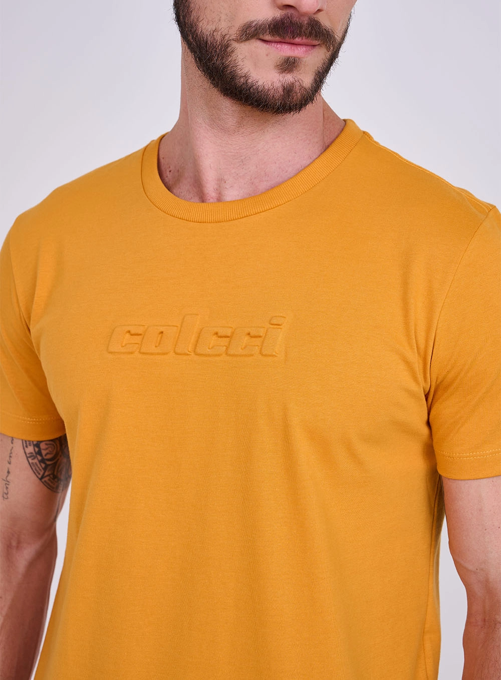 Camiseta Slim Com Estampa Em Logo Alto Relevo Laranja