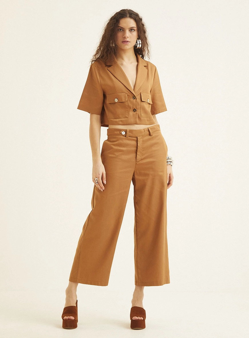 Calça Feminina Alfaiataria Reta Marrom Evermore 1