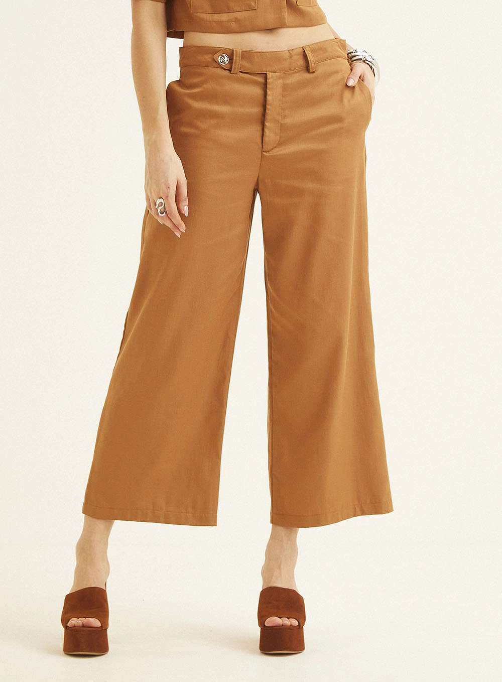Calça Feminina Alfaiataria Reta Marrom Evermore 2