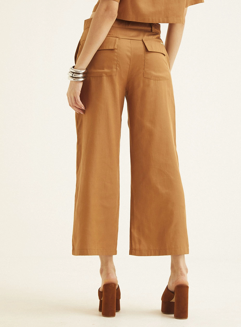 Calça Feminina Alfaiataria Reta Marrom Evermore 3