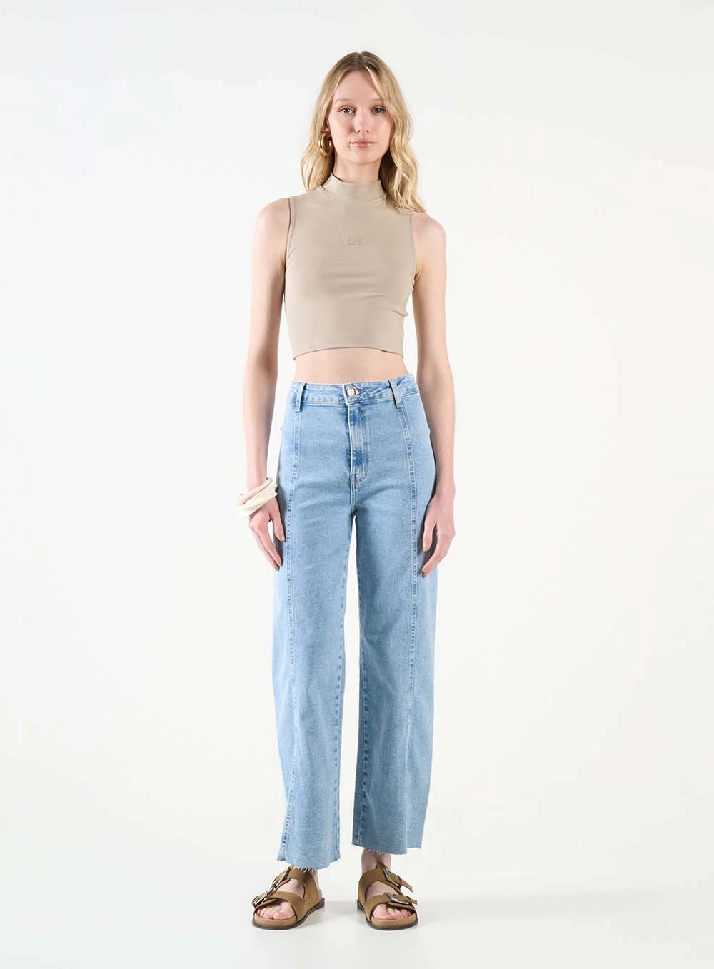 Blusa Slim Canelada Gola Alta Bege 5