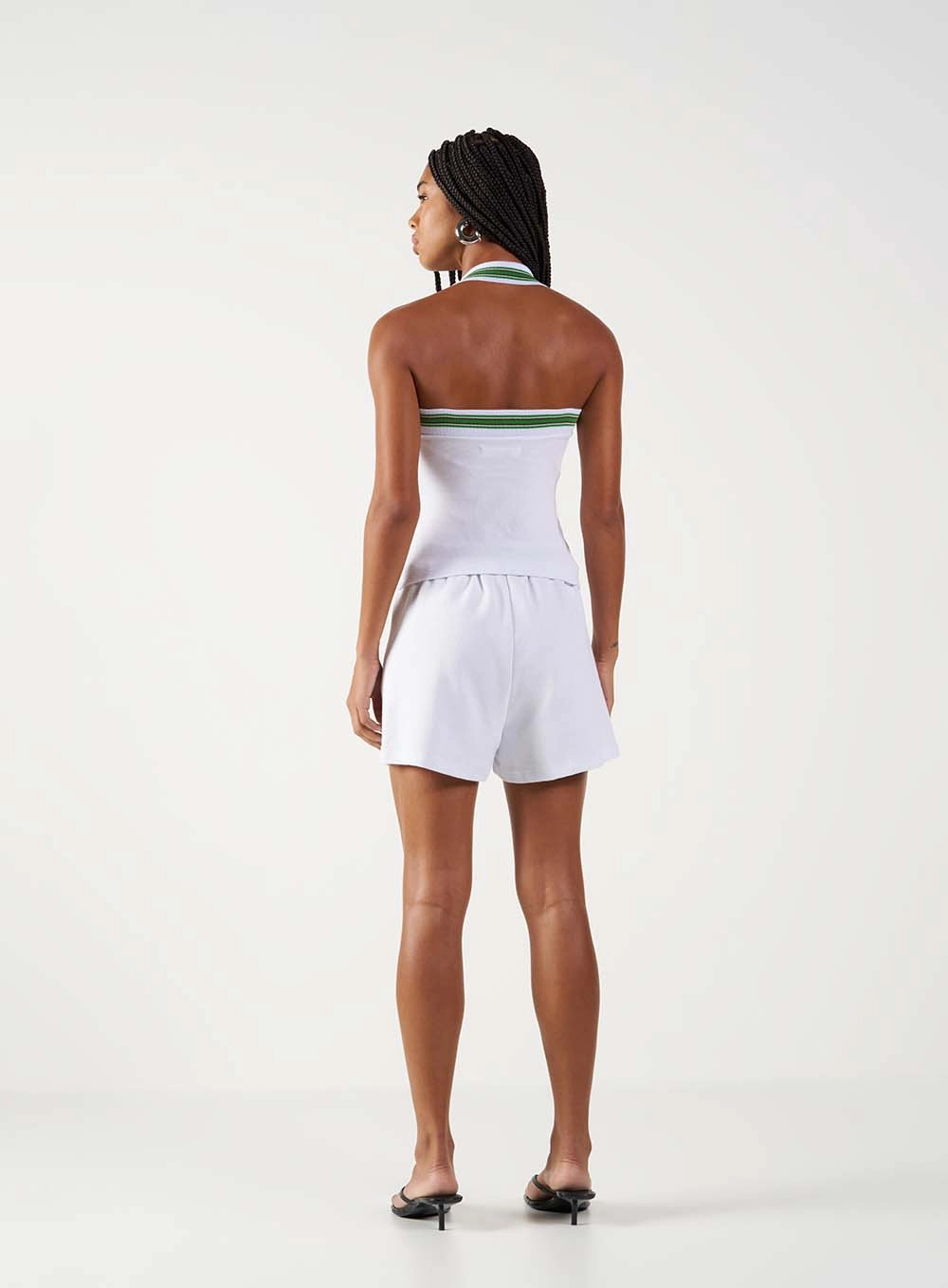 Short Comfort Com Contraste Branco 4