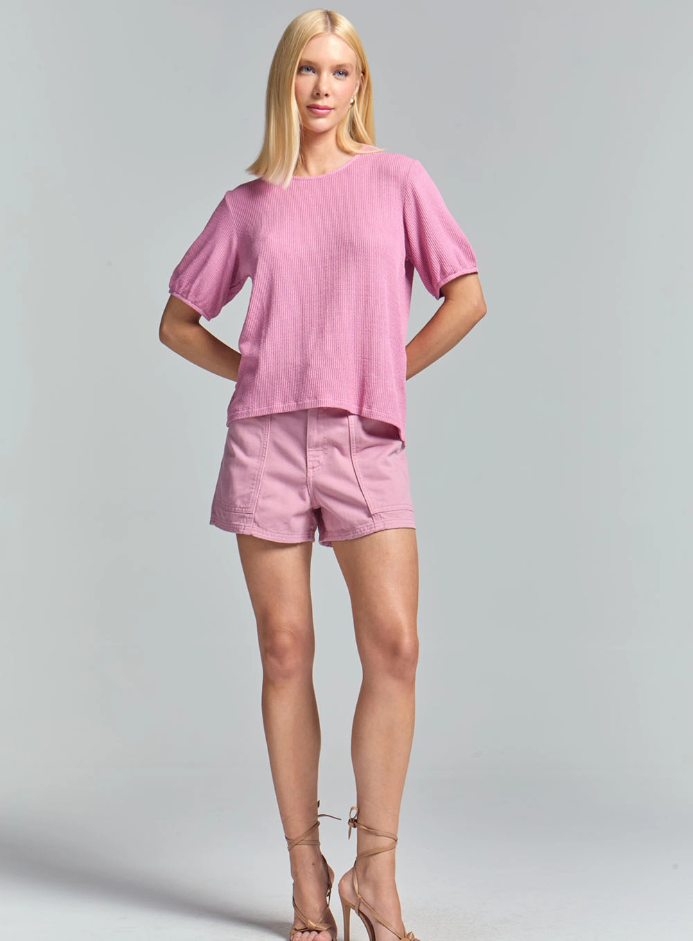 Camiseta Feminina Comfort Canelada Manga Curta Rosa 1