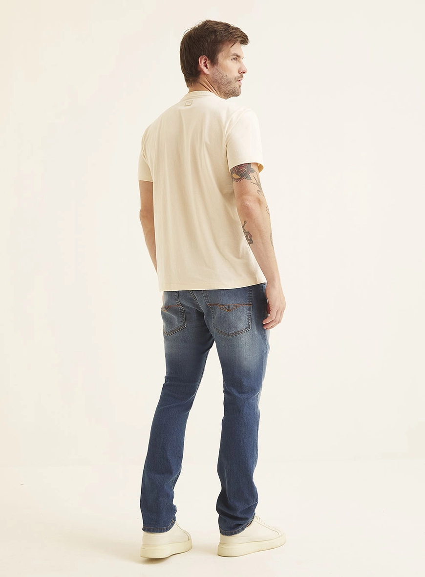 Camiseta Masculina Com Estampa Em Alto Relevo Bege 5