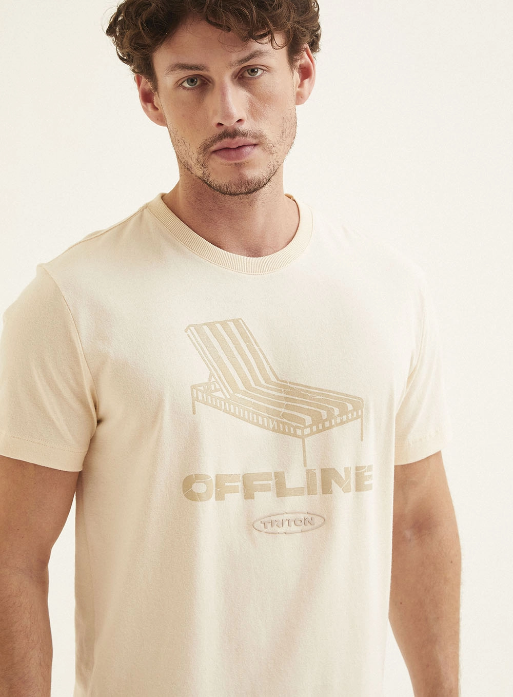 Camiseta Masculina Fit Com Estampa Bege 3