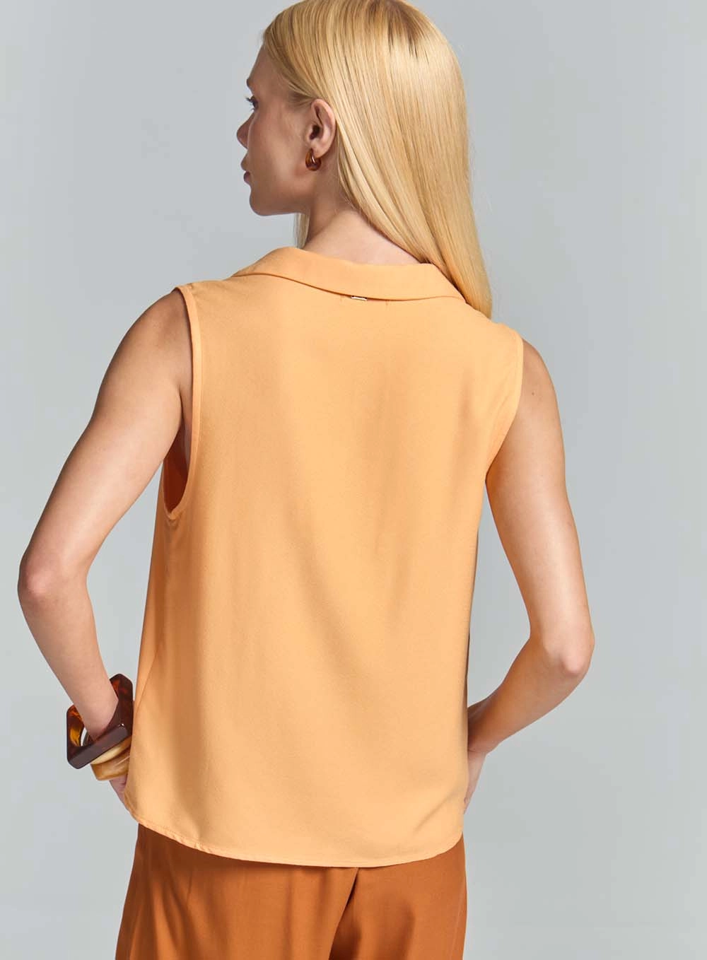 Blusa Comfort Solta Com Gola Dupla Laranja 4
