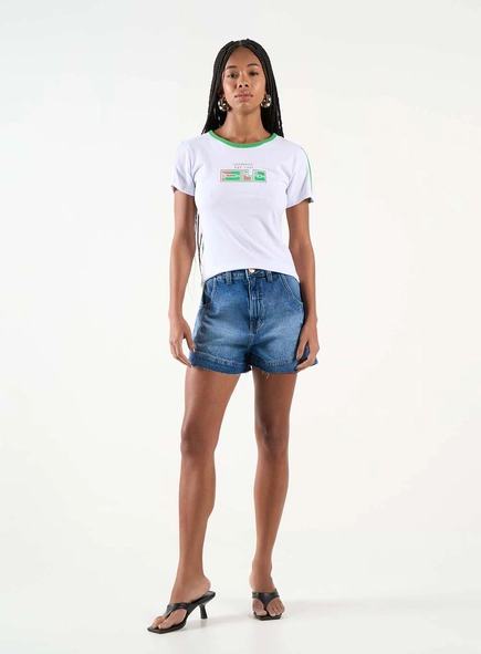 Camiseta Feminina Slim Básica Com Detalhes