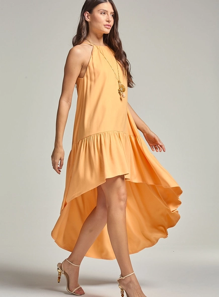 Vestido Mullet Com Babado E Alça No Pescoço