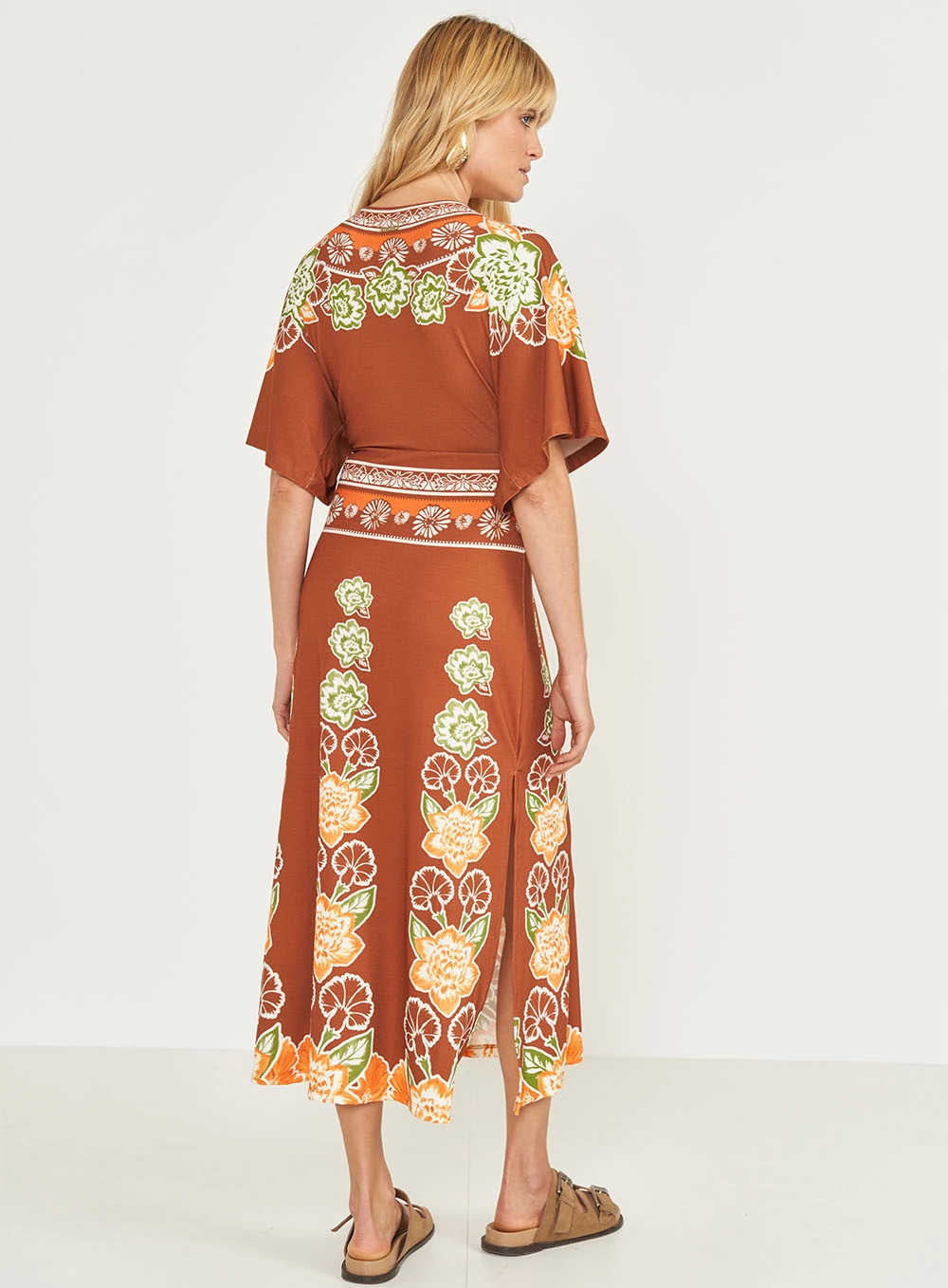 Vestido Midi Comfort Com Estampa E Mangas Amplas Estampados