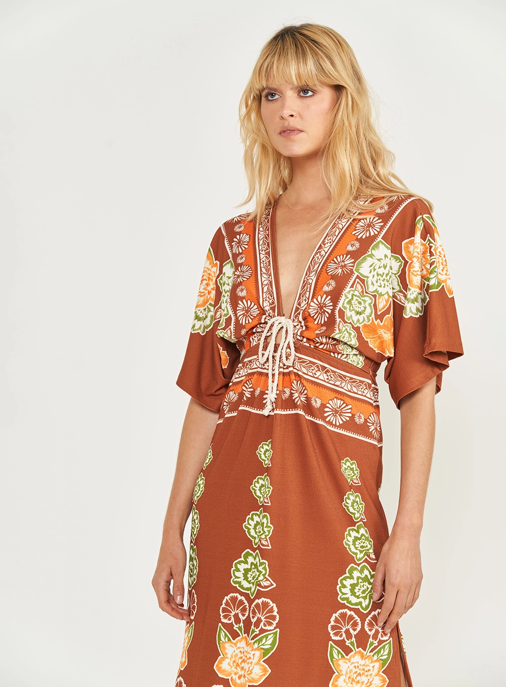 Vestido Midi Comfort Com Estampa E Mangas Amplas Estampados