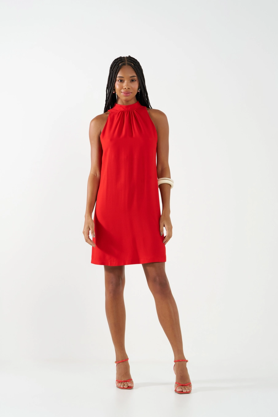 Vestido Curto Gola Alta Vermelho 3