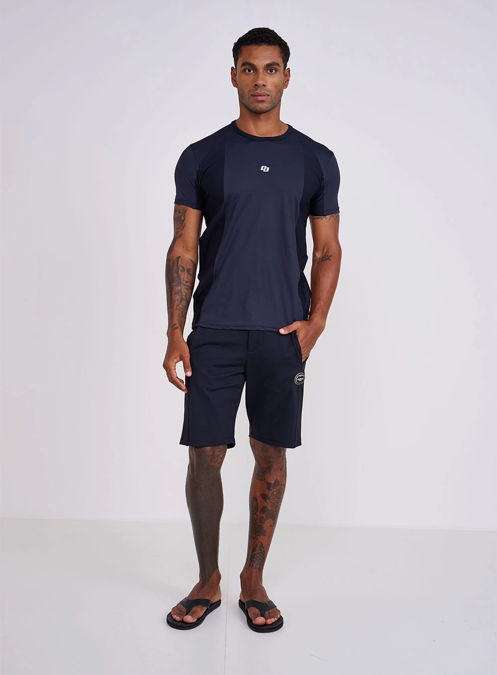 Camiseta Slim Com Detalhe Em Textura - Colcci Tech Preto