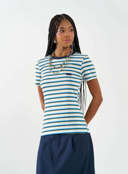 Camiseta Feminina Slim Listrada