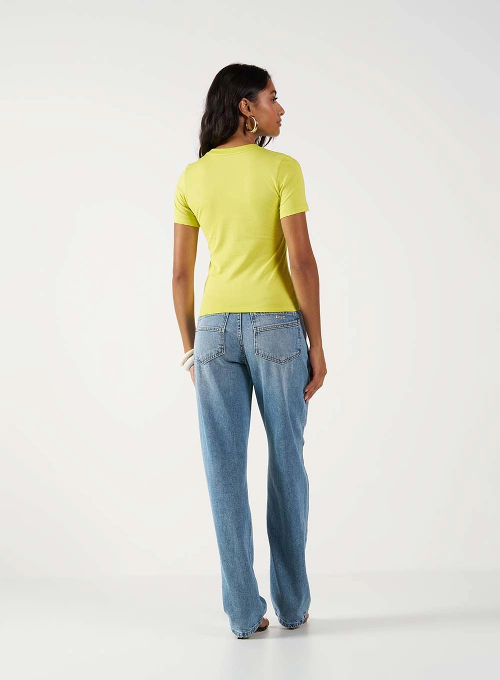 Camiseta Baby Look Com Aplicação Amarelo 4