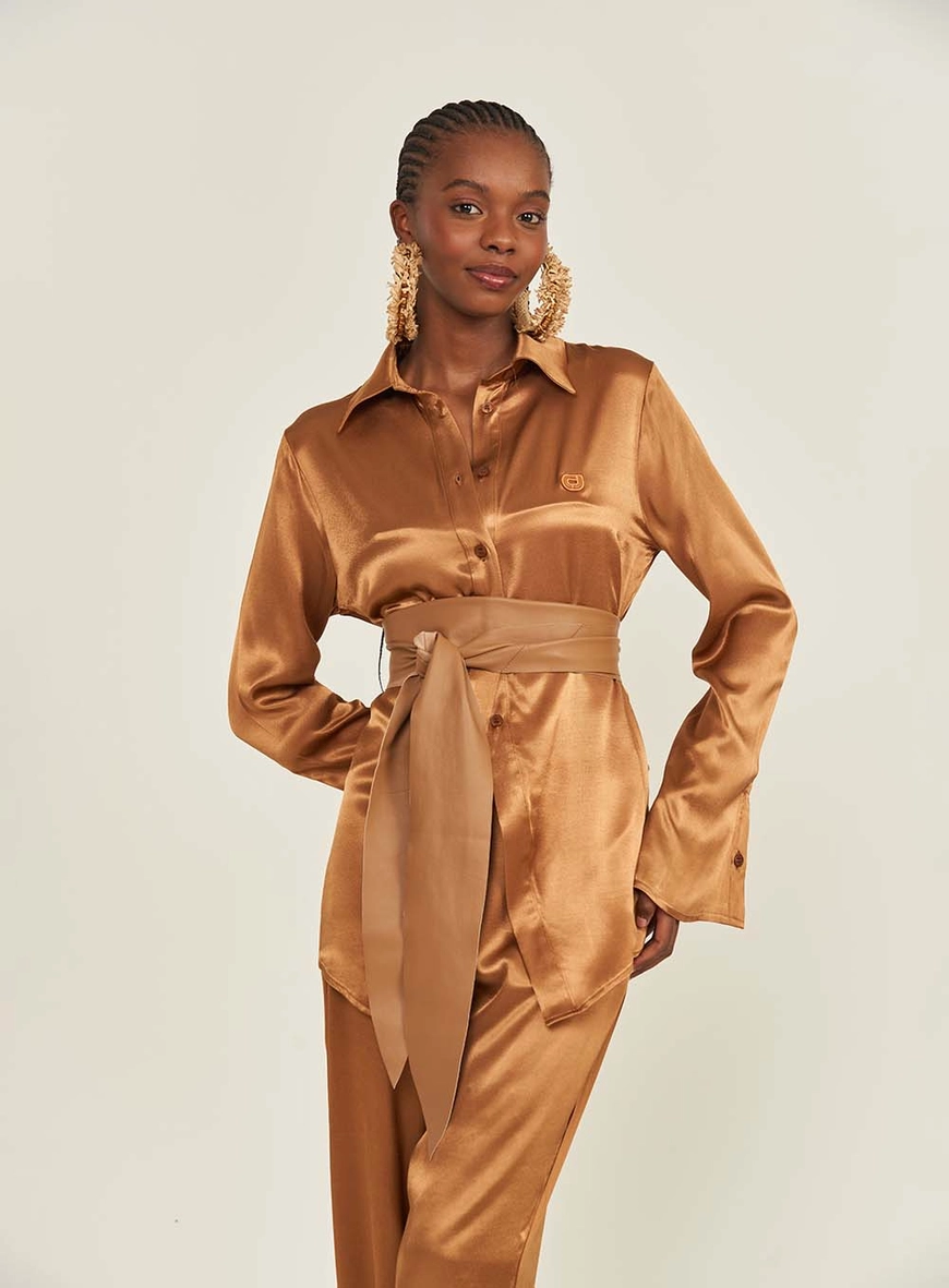 Camisa Feminina Acetinada - Sem O Cinto