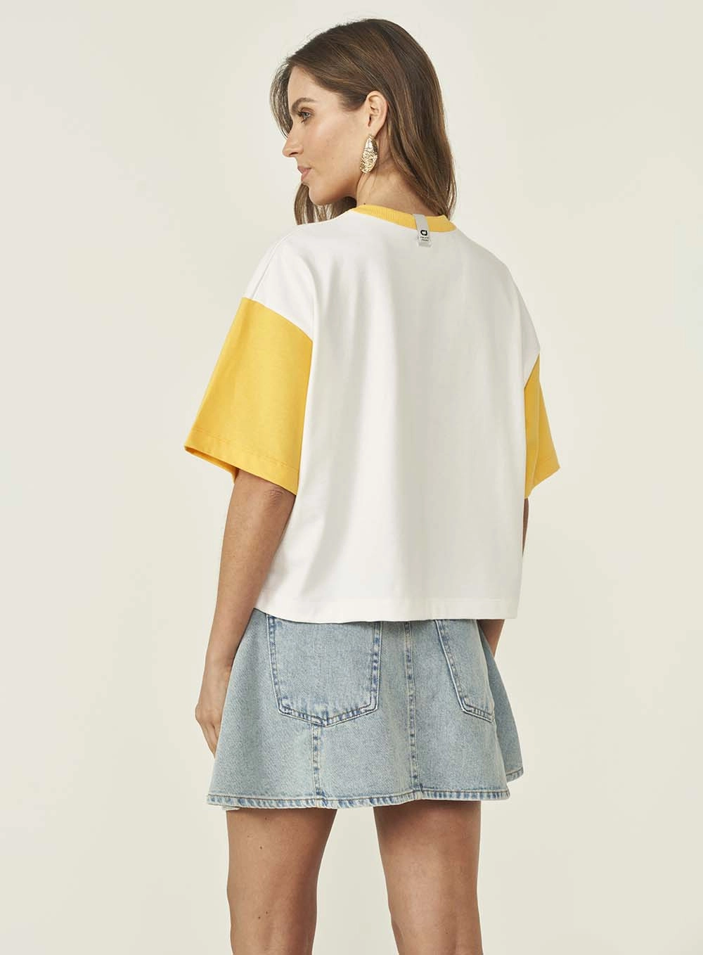 Camiseta Feminina Loose Estampada Off-Shell