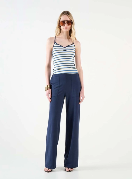 Regata Feminina Slim Estampada Em Listras