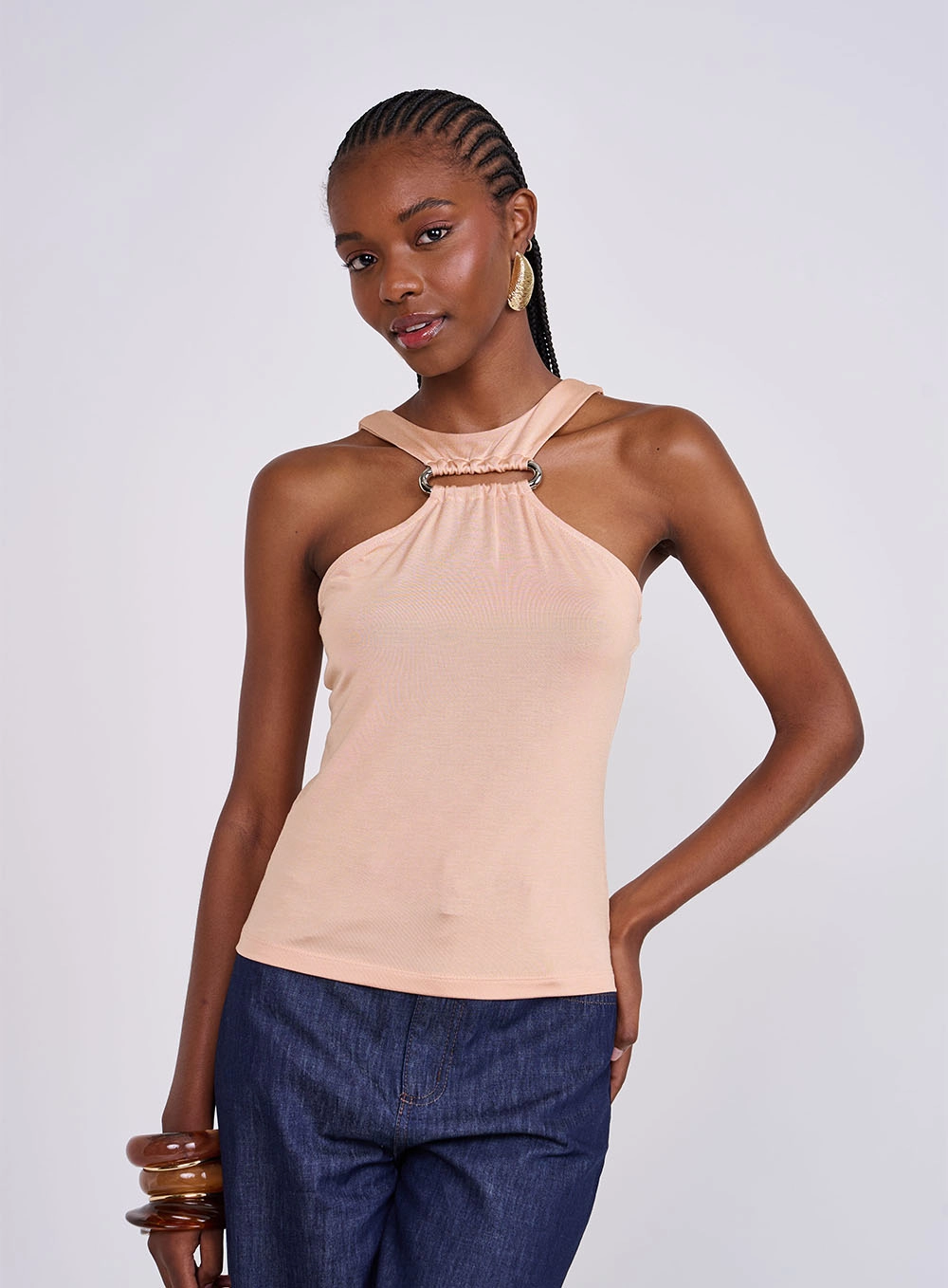 Blusa Slim Com Detalhe Em Metal Bege
