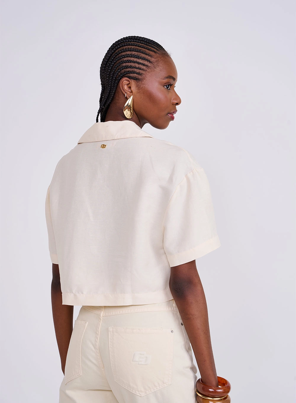 Polo Feminina Cropped Bege