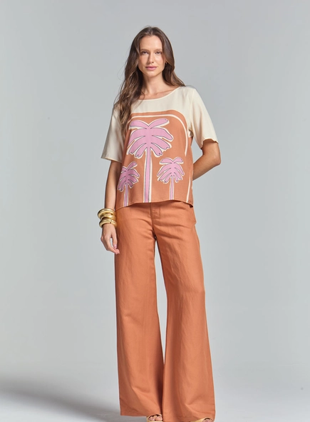Camiseta Feminina Comfort Estampada