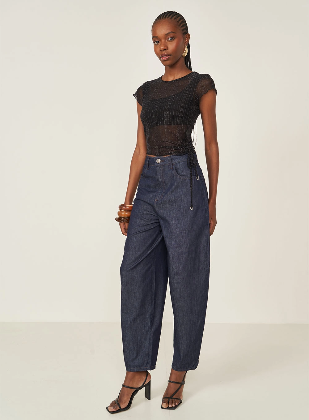 Camiseta Em Tule Com Aplicação Preto