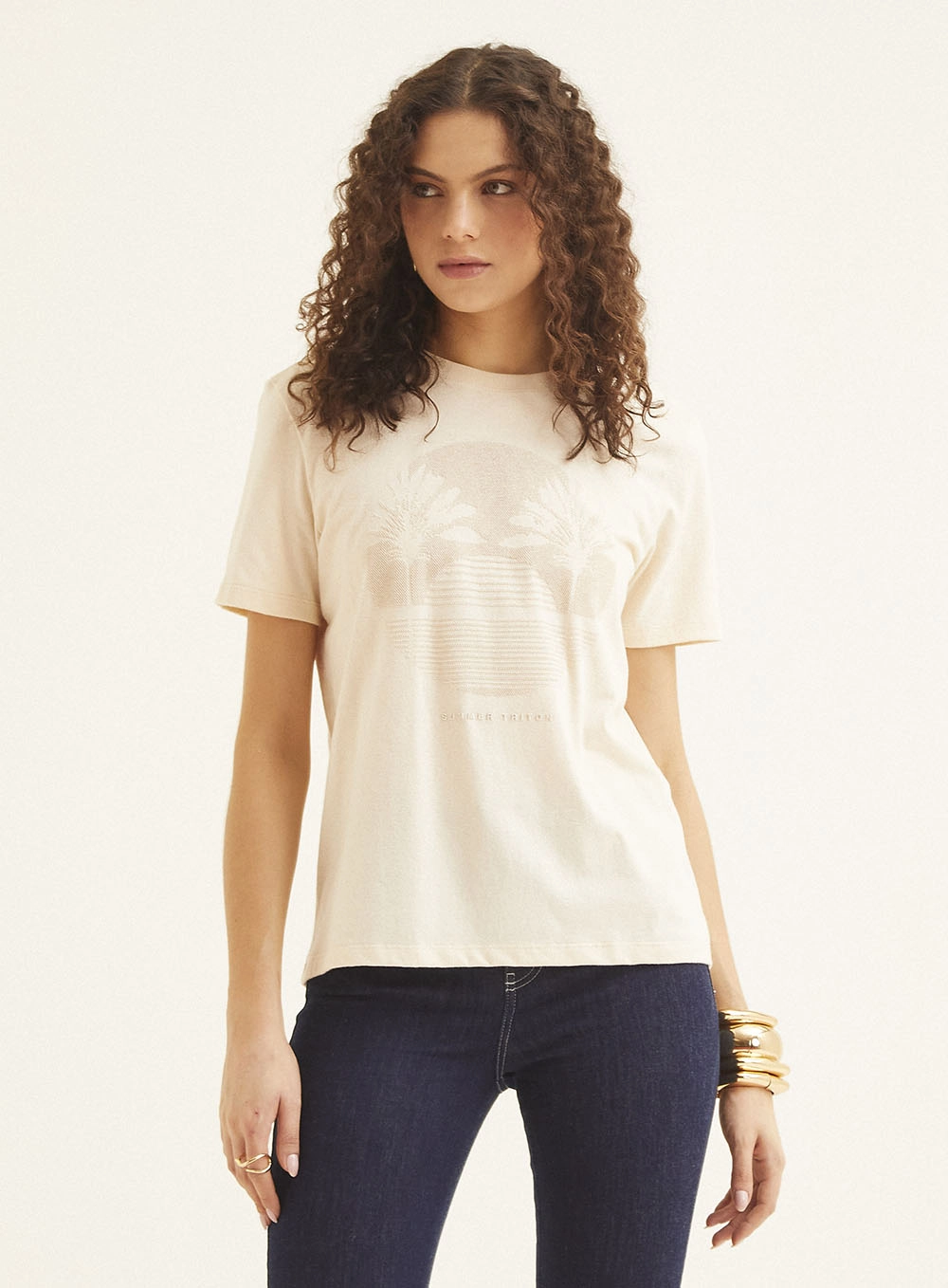 Camiseta Feminina Básica Com Estampa Bege 3