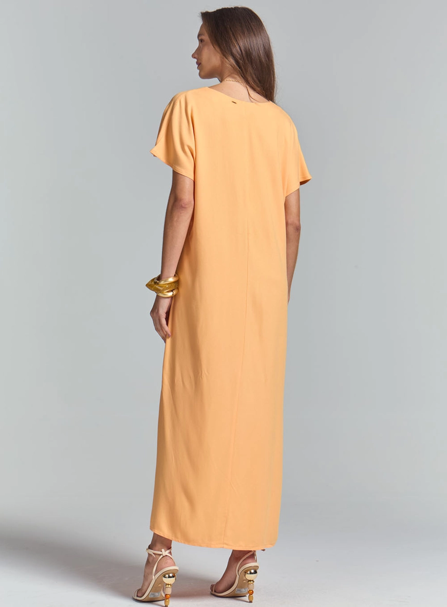 Vestido Comfort Com Fenda Na Lateral Decote V Laranja 4