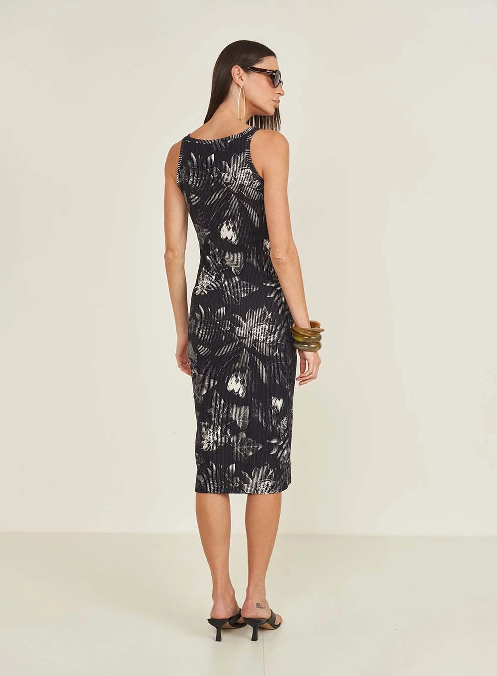 Vestido Slim Estampado Decote U Midi Estampados