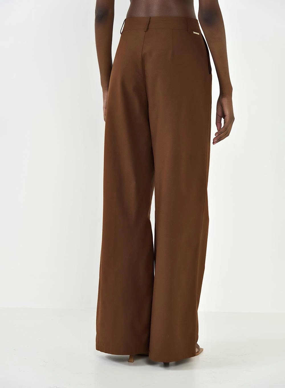 Calça Feminina Alfaiataria Reta Joana Marrom