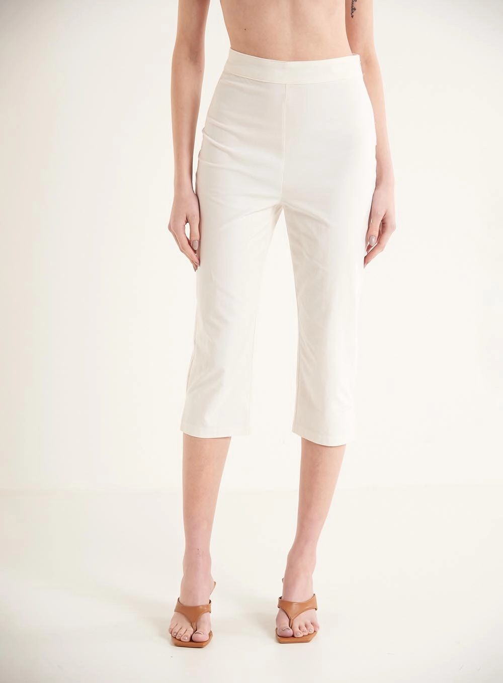 Calça Feminina Capri Comfort Off Shell