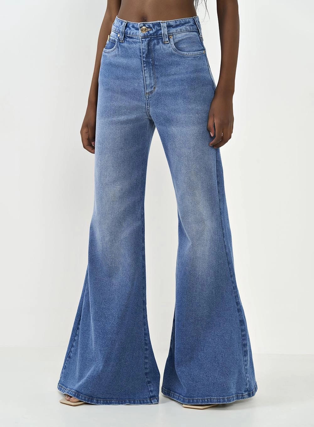 Calça Jeans Feminina Kendall Flare Índigo