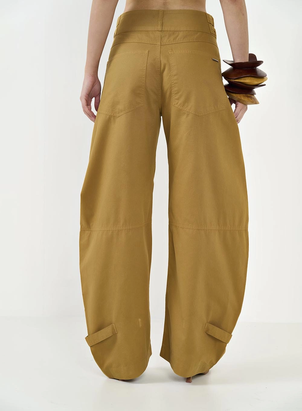 Calça Feminina Sarja Leoni Low Marrom Ebbela